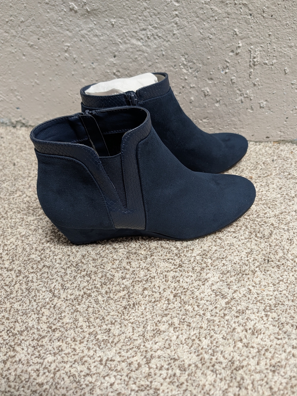 Croft & Barrow Ocelot Navy Wedge Ankle Booties Size 10 NWT